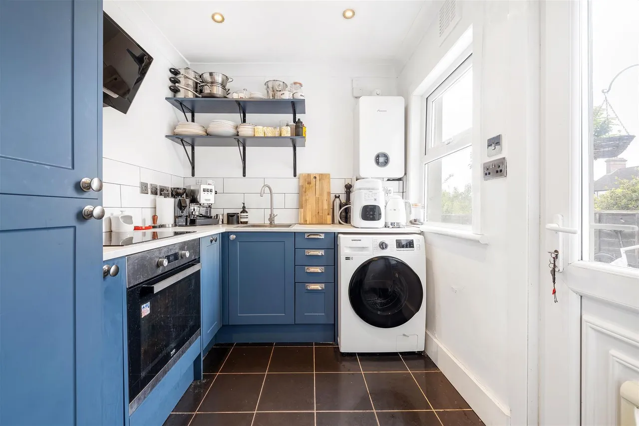 Camden Hill Road, SE19, photo 2