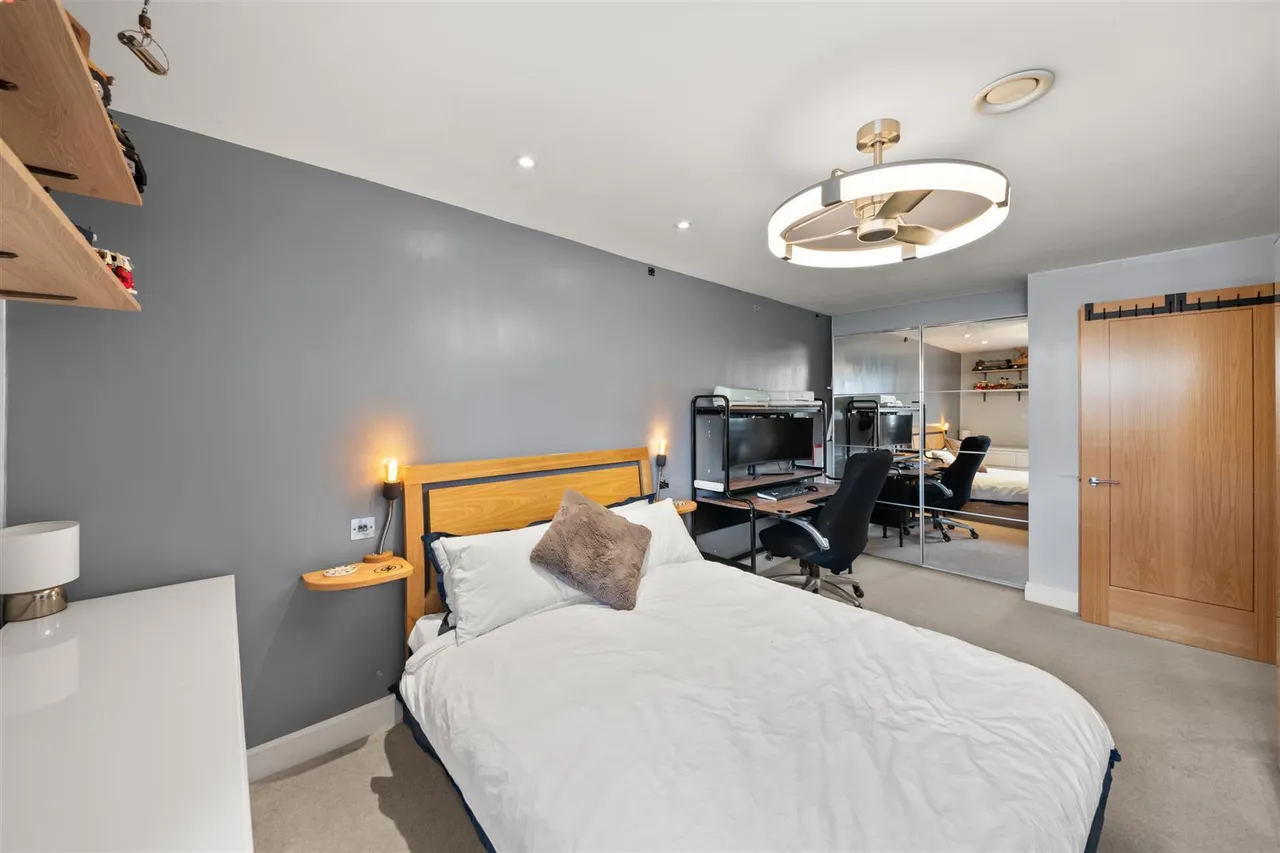 Garden Court, West Drayton, photo 7