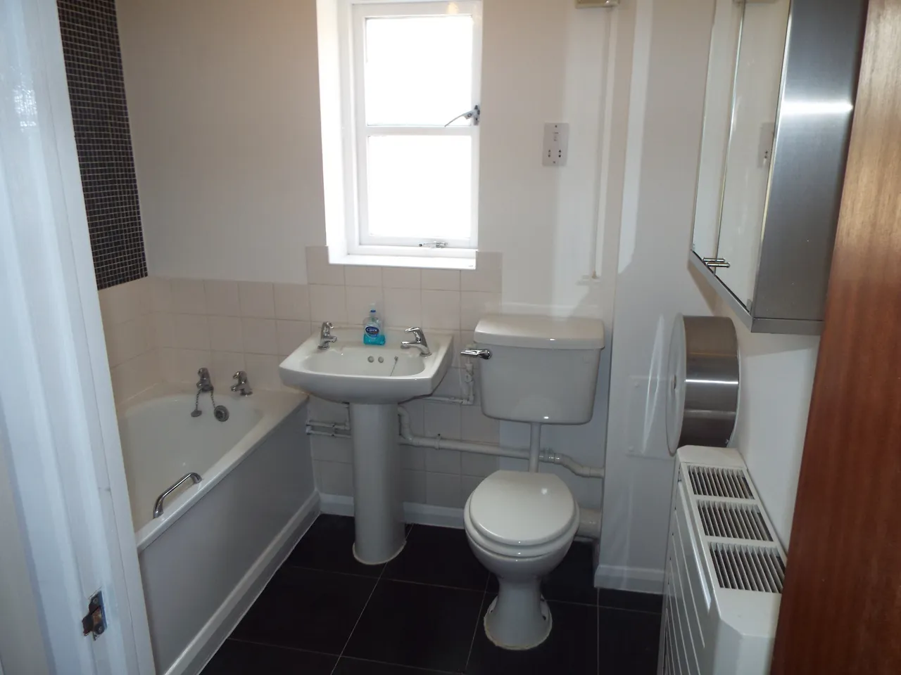 Russell Quay, Gravesend, DA11, photo 6