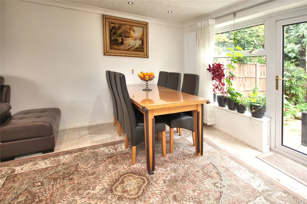 Honeypots Road, Mayford, GU22, photo 5
