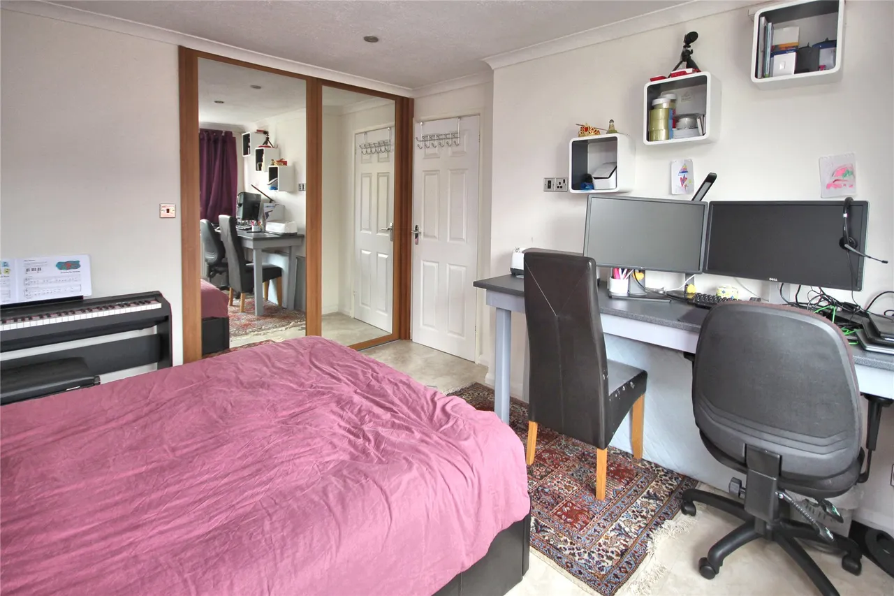 Honeypots Road, Mayford, GU22, photo 10