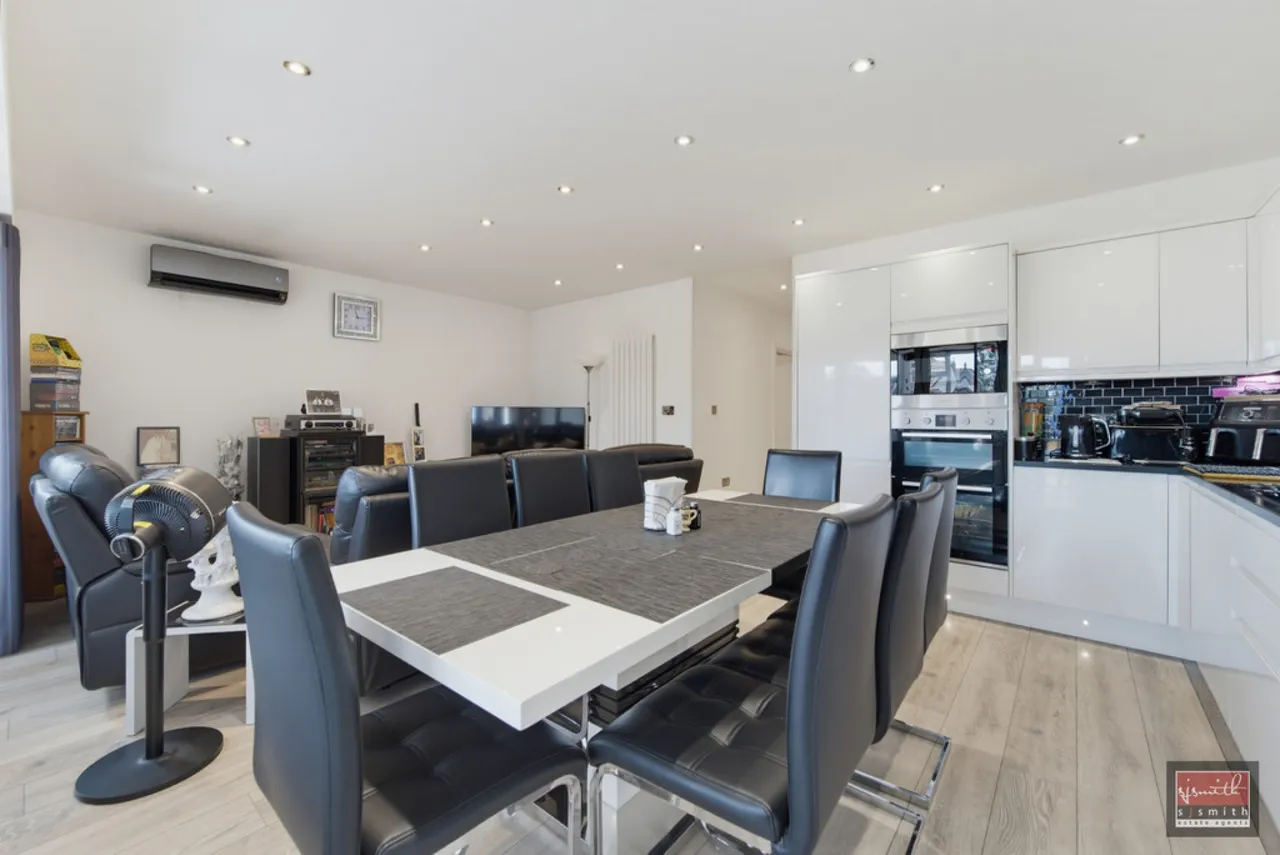 Feltham Road, Ashford, photo 5