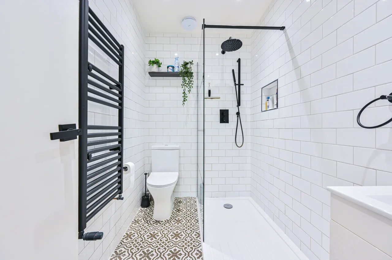 Flat 2, 400-402 Brixton Road, London, photo 6
