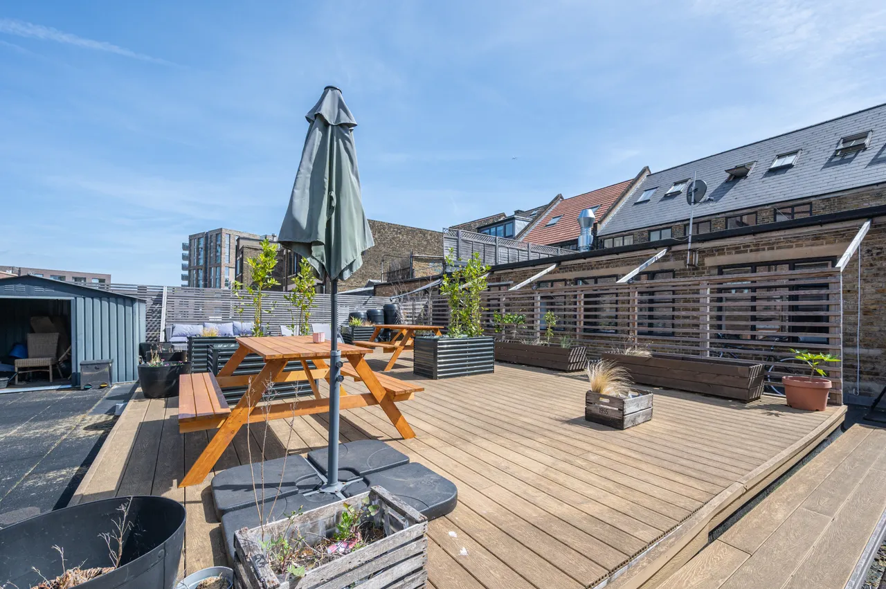 Flat 2, 400-402 Brixton Road, London, photo 11
