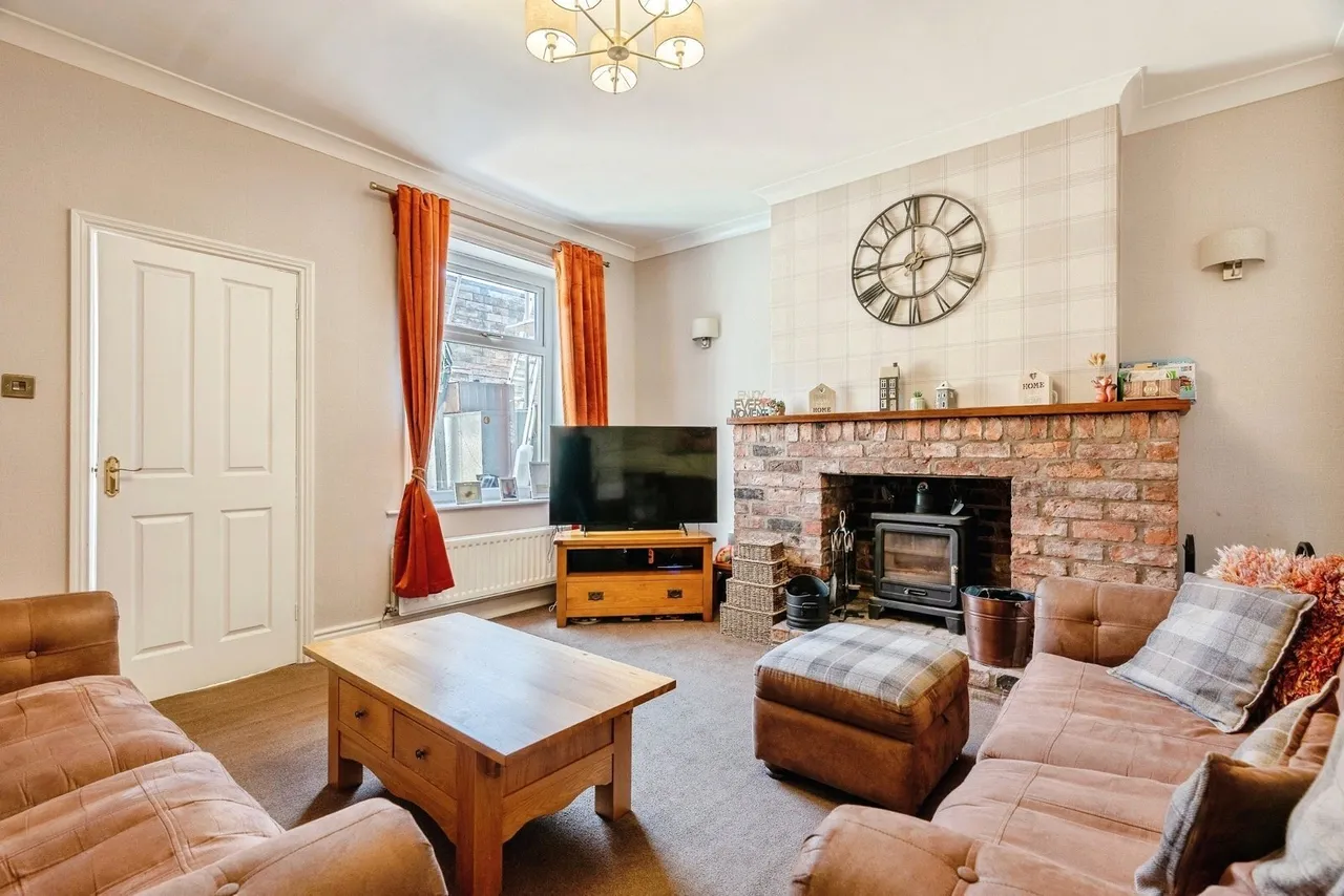 Lennox Street, Worsthorne, Burnley, Lancashire, BB10, photo 6