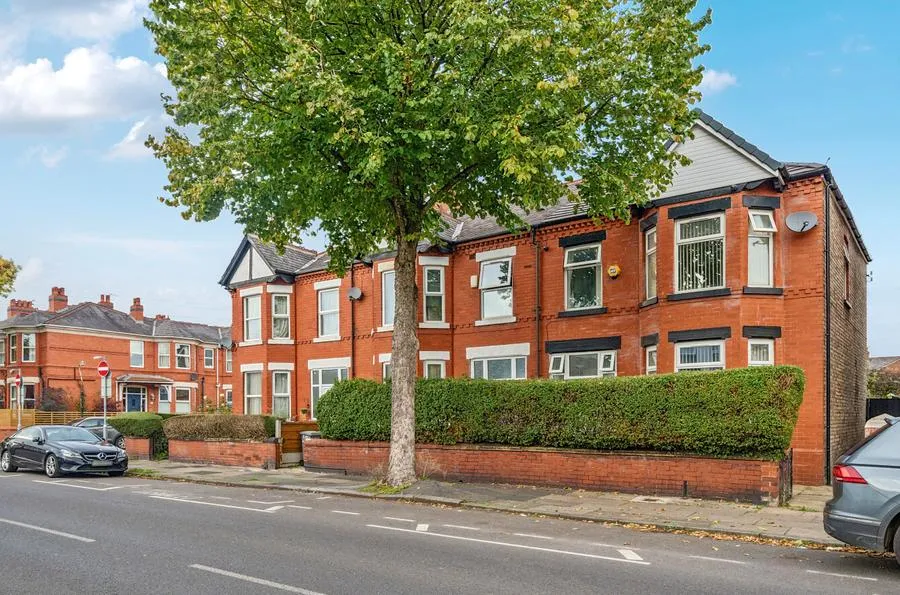 4 bed house for sale, Kings Road, Old Trafford, M16