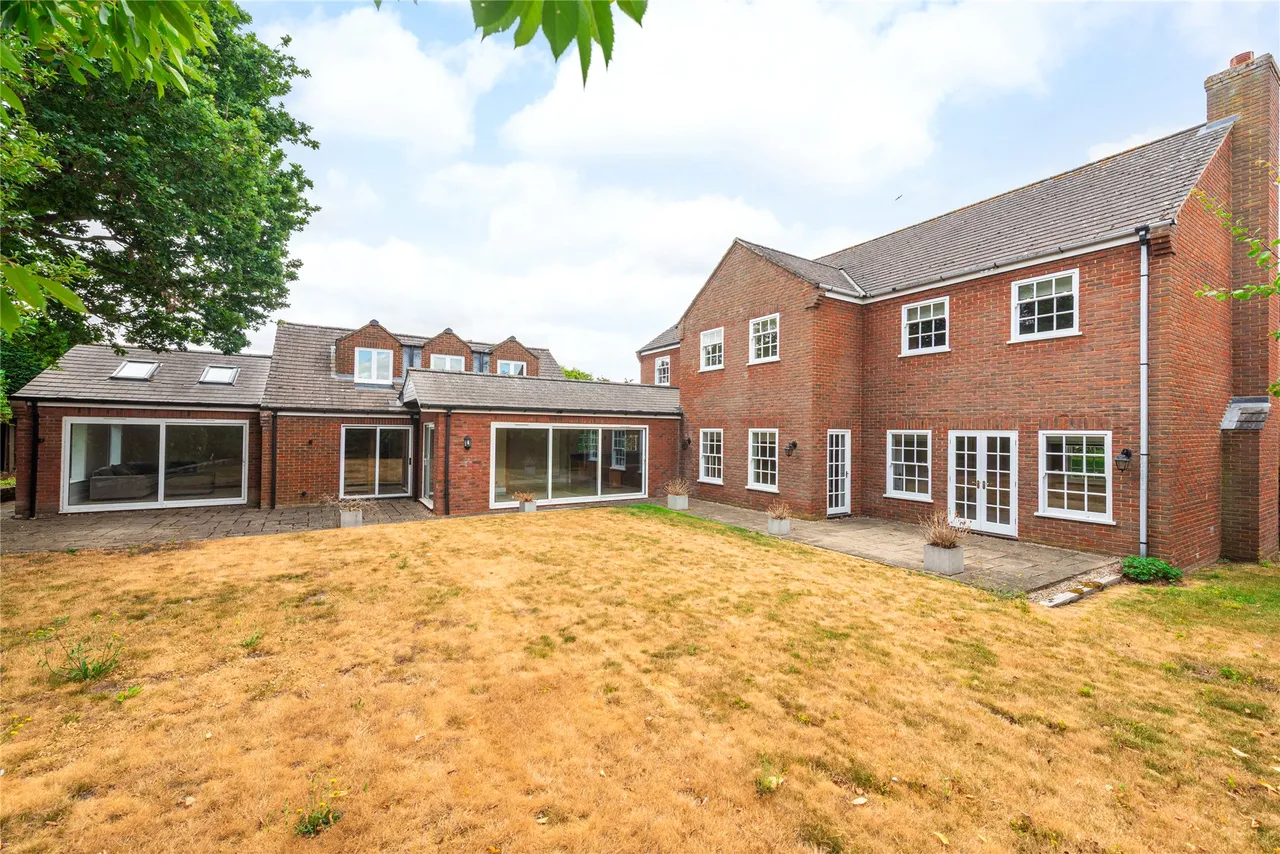 Hampden Court, Biddenham, MK40, photo 4