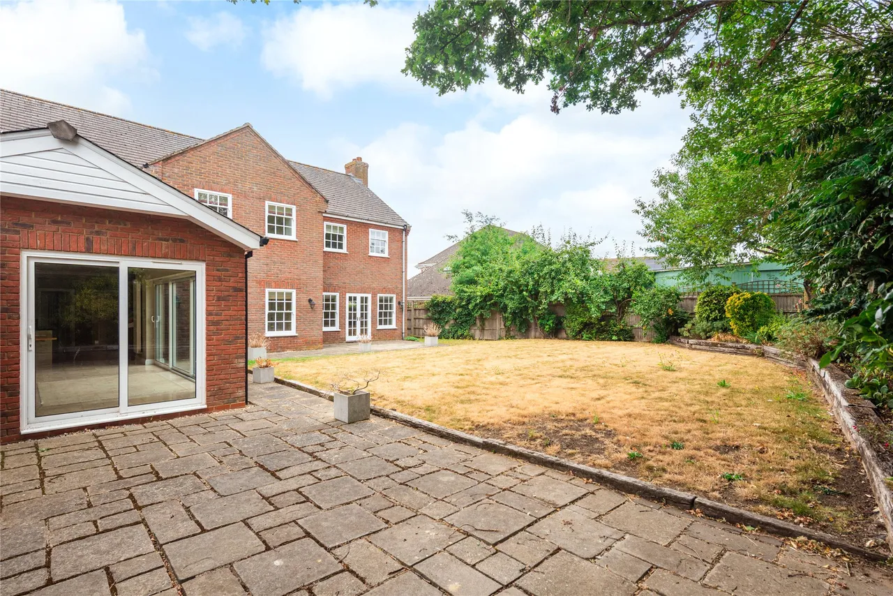 Hampden Court, Biddenham, MK40, photo 25