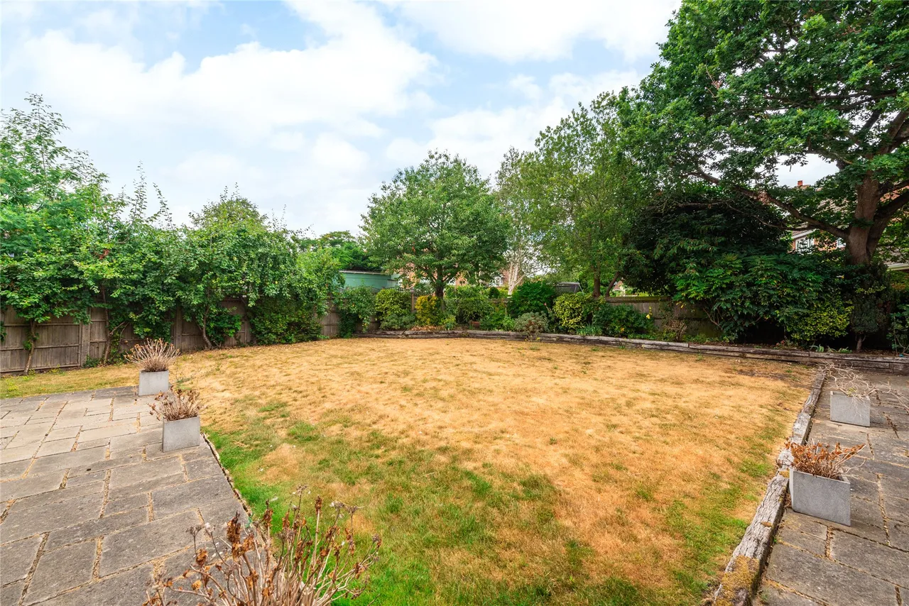 Hampden Court, Biddenham, MK40, photo 24