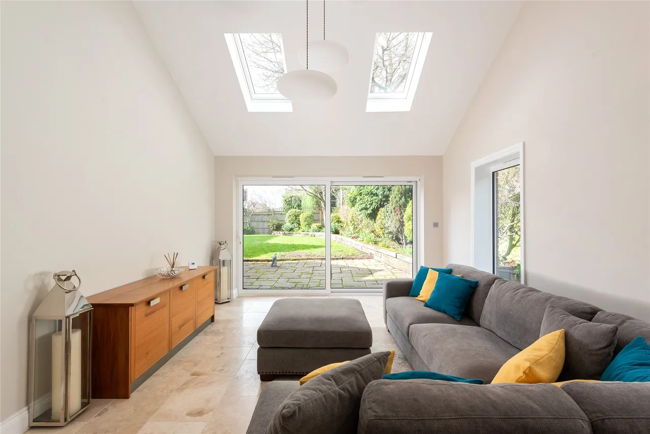 Hampden Court, Biddenham, MK40, photo 17