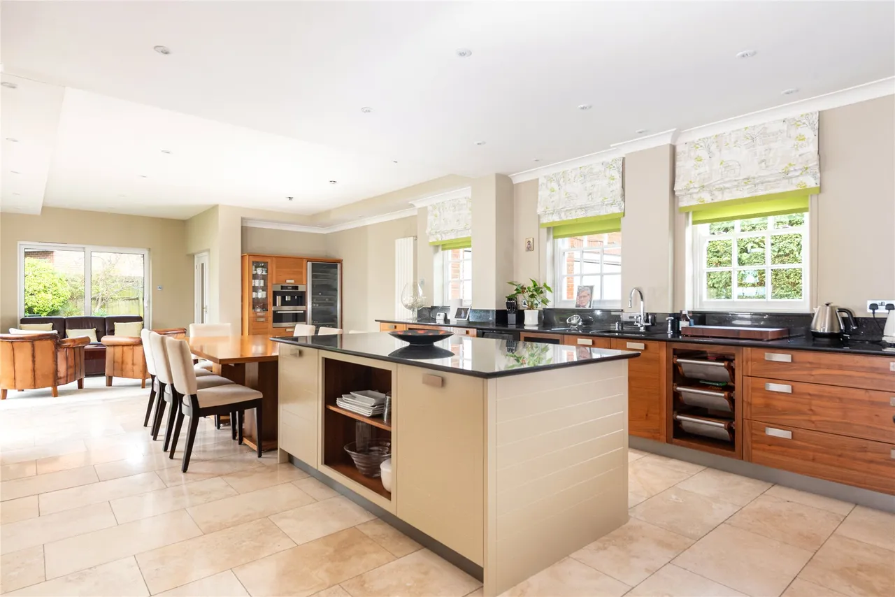 Hampden Court, Biddenham, MK40, photo 5