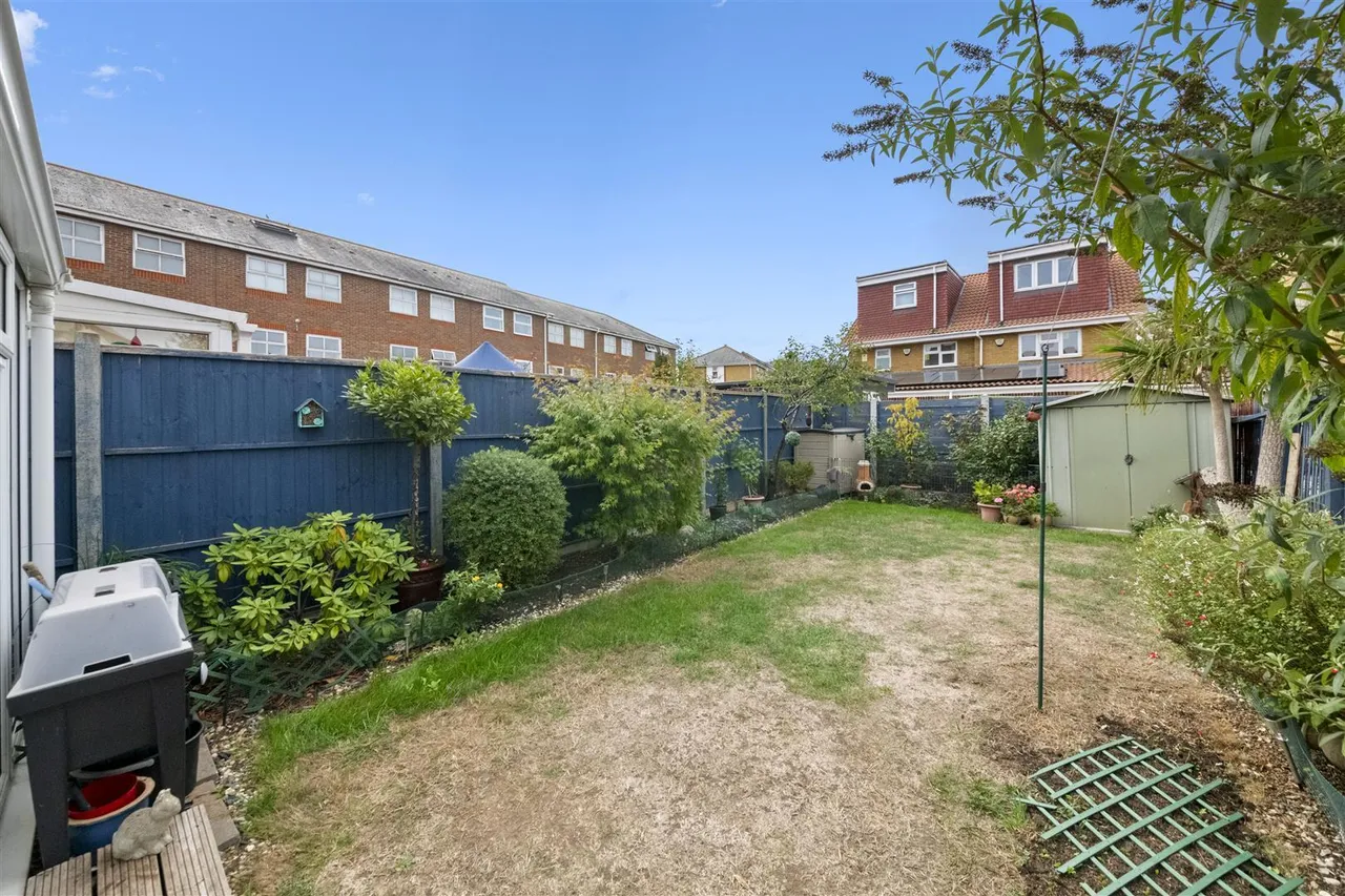 Tollgate Drive, Hayes, photo 7