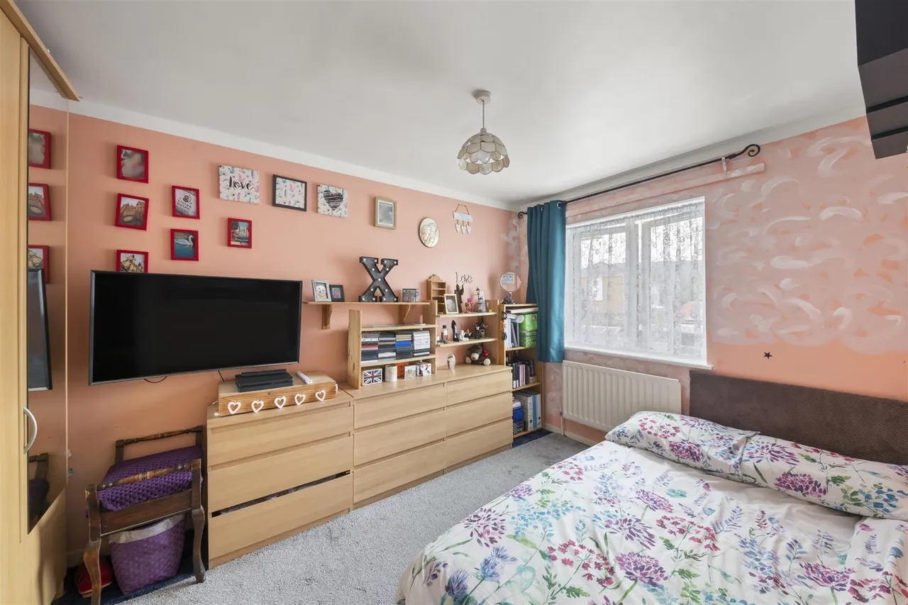 Tollgate Drive, Hayes, photo 12