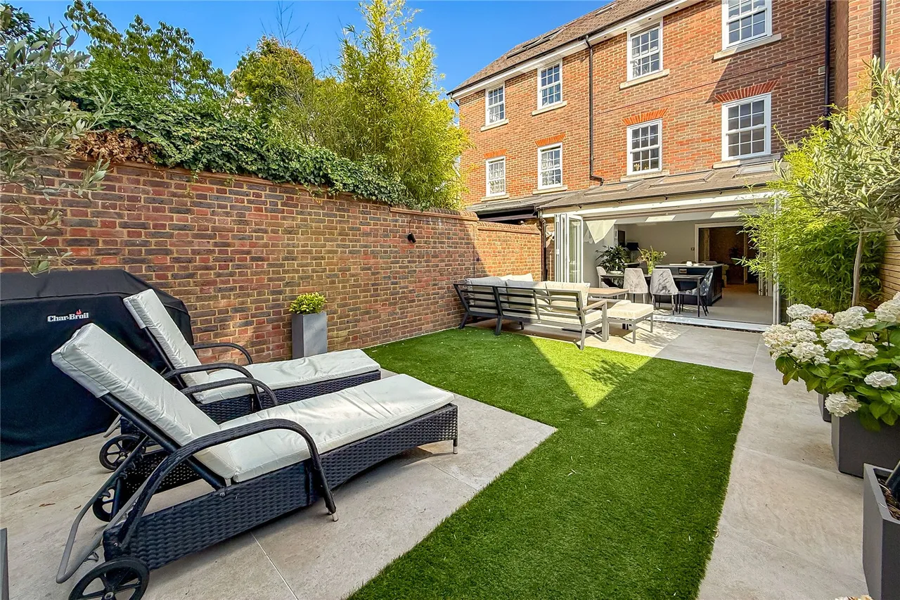 Chime Square, St. Albans, Hertfordshire, AL3 5JZ, photo 9