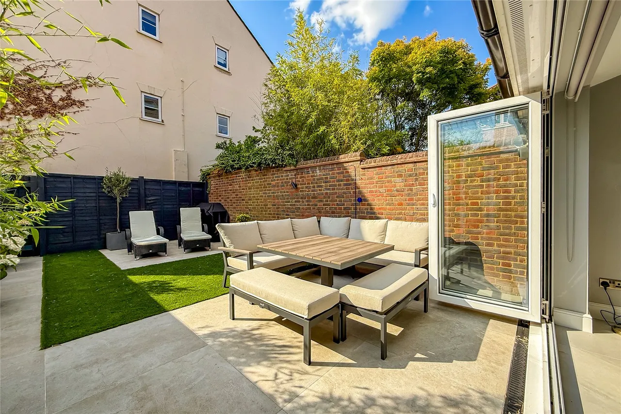 Chime Square, St. Albans, Hertfordshire, AL3 5JZ, photo 12