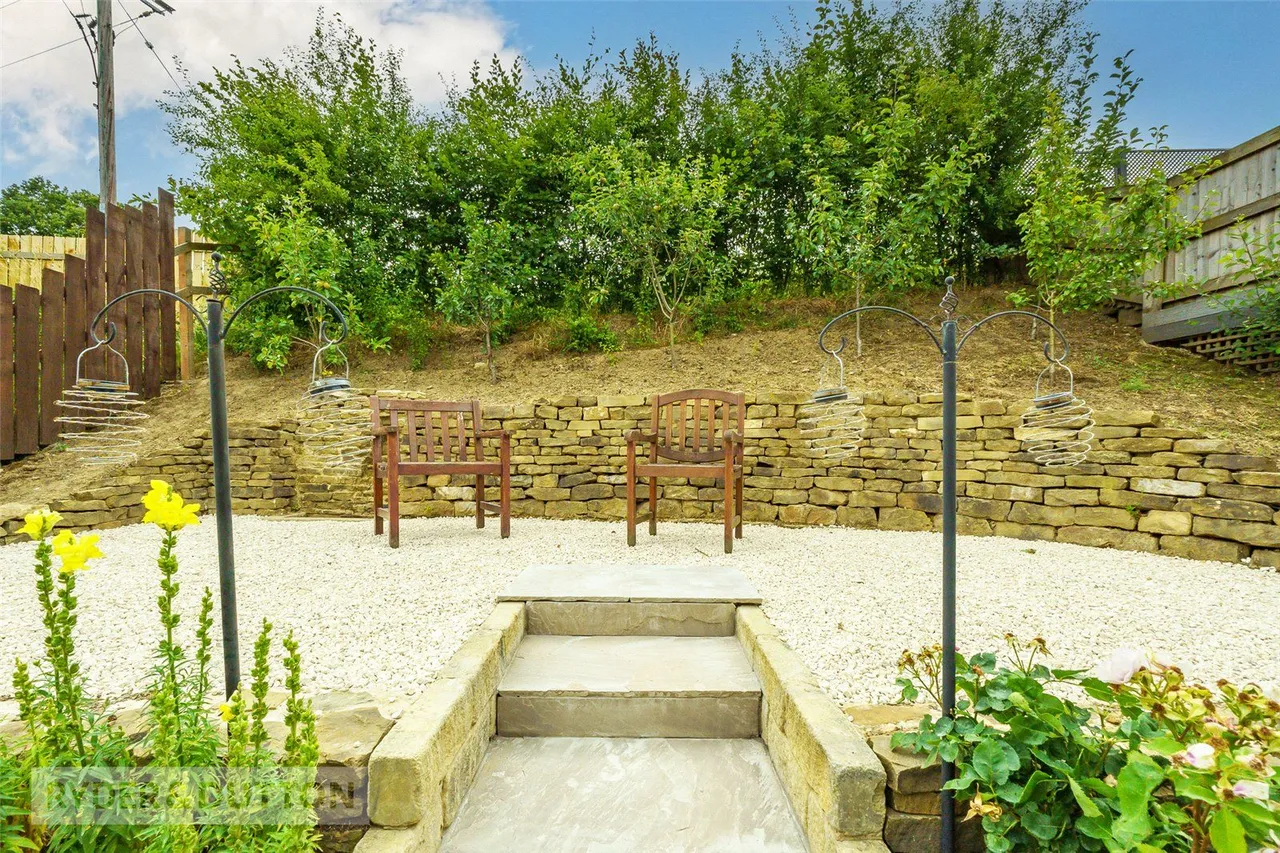 The Cutting, Brockholes, HD9, photo 22