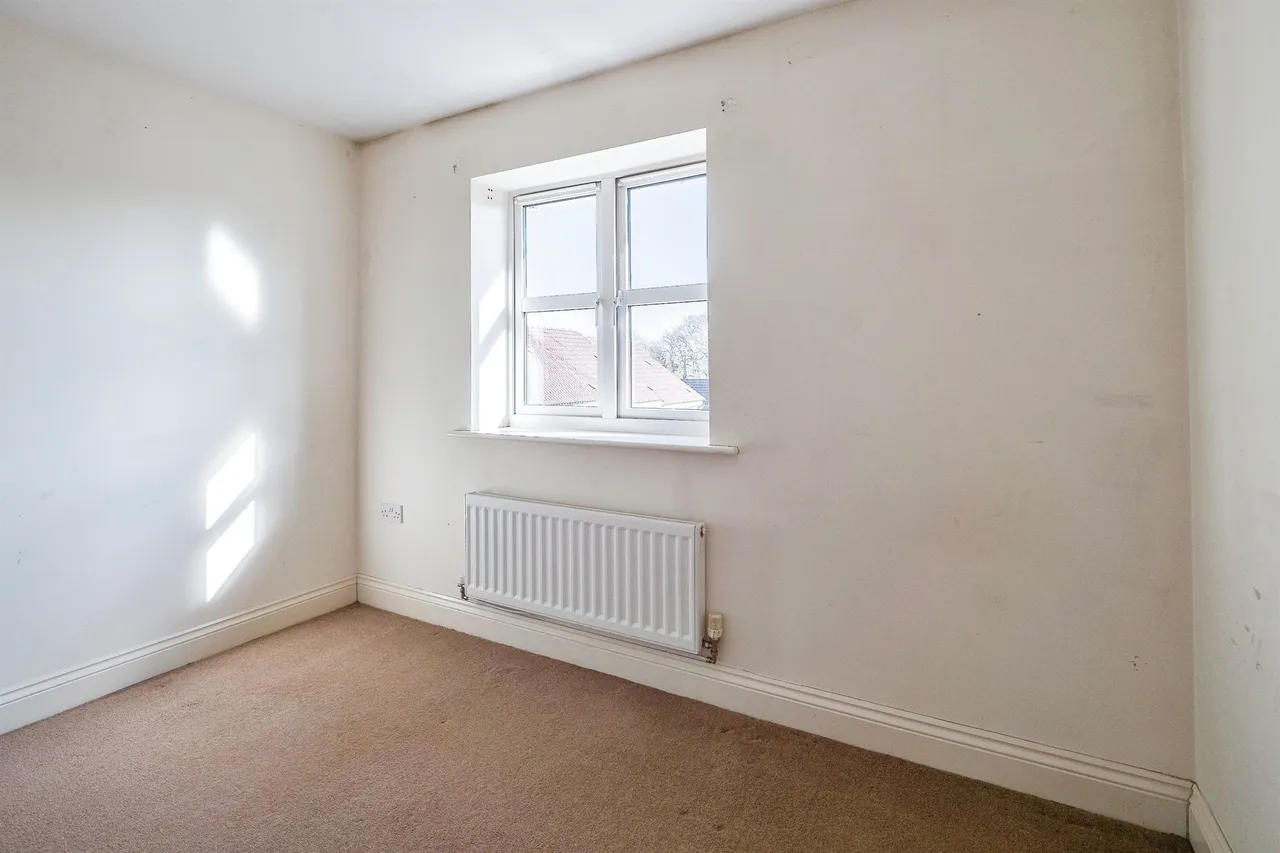 Stillington Crescent, Hamilton, Leicester, photo 8