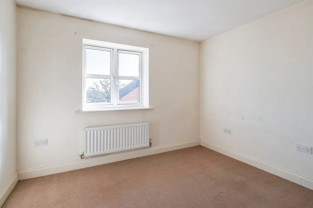 Stillington Crescent, Hamilton, Leicester, photo 7