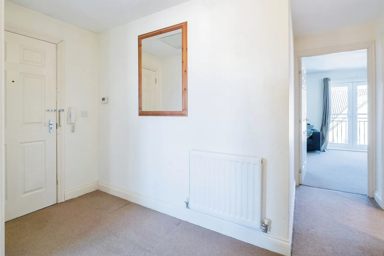 Stillington Crescent, Hamilton, Leicester, photo 12