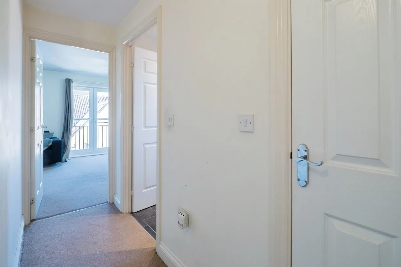Stillington Crescent, Hamilton, Leicester, photo 6