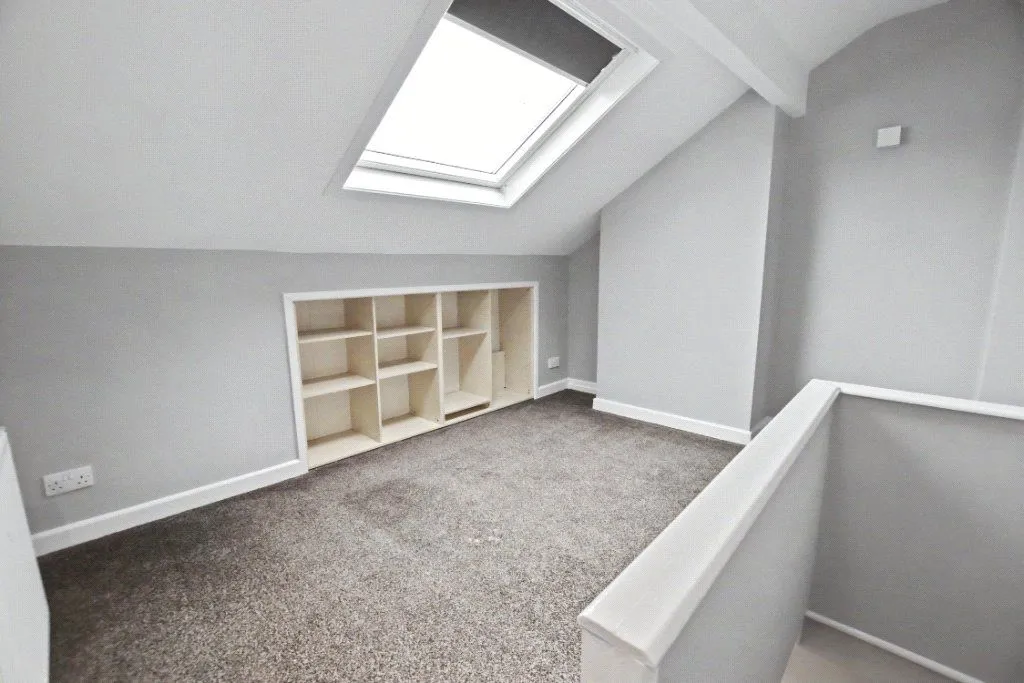 Roseneath Place, Leeds, LS12, photo 13