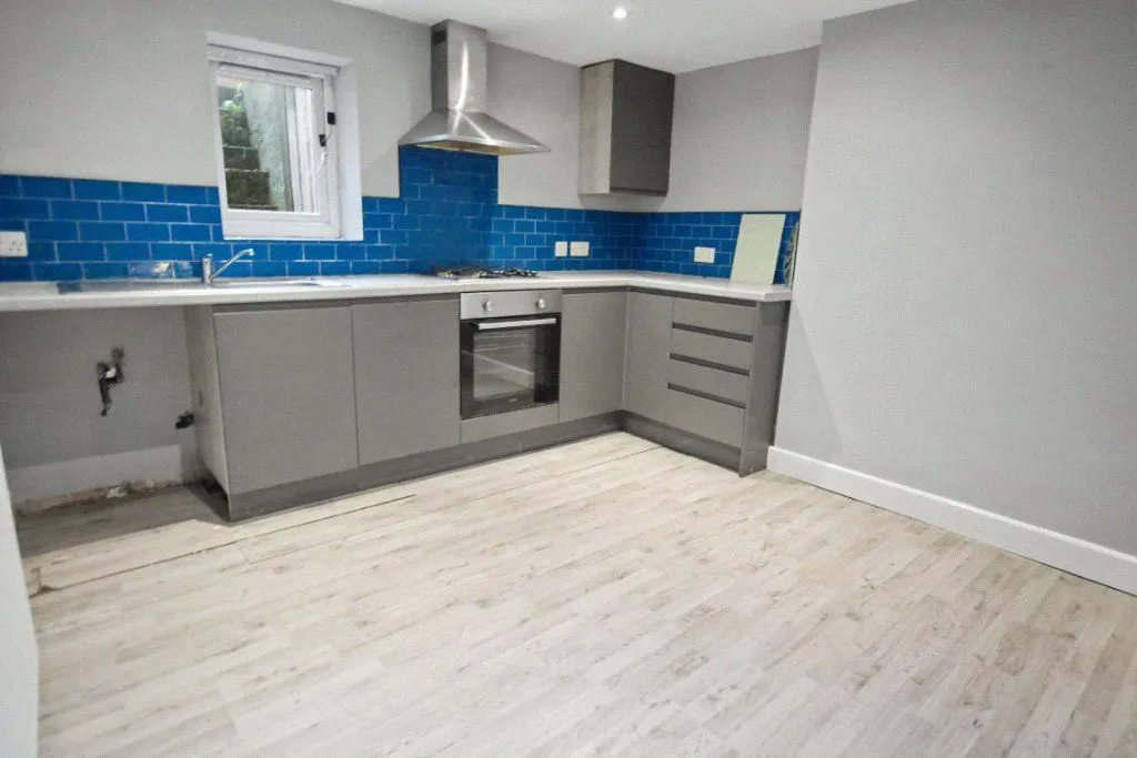 Roseneath Place, Leeds, LS12, photo 3