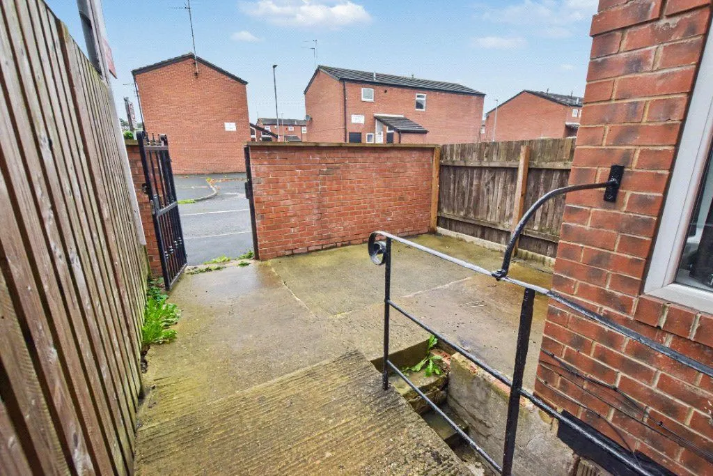 Roseneath Place, Leeds, LS12, photo 8