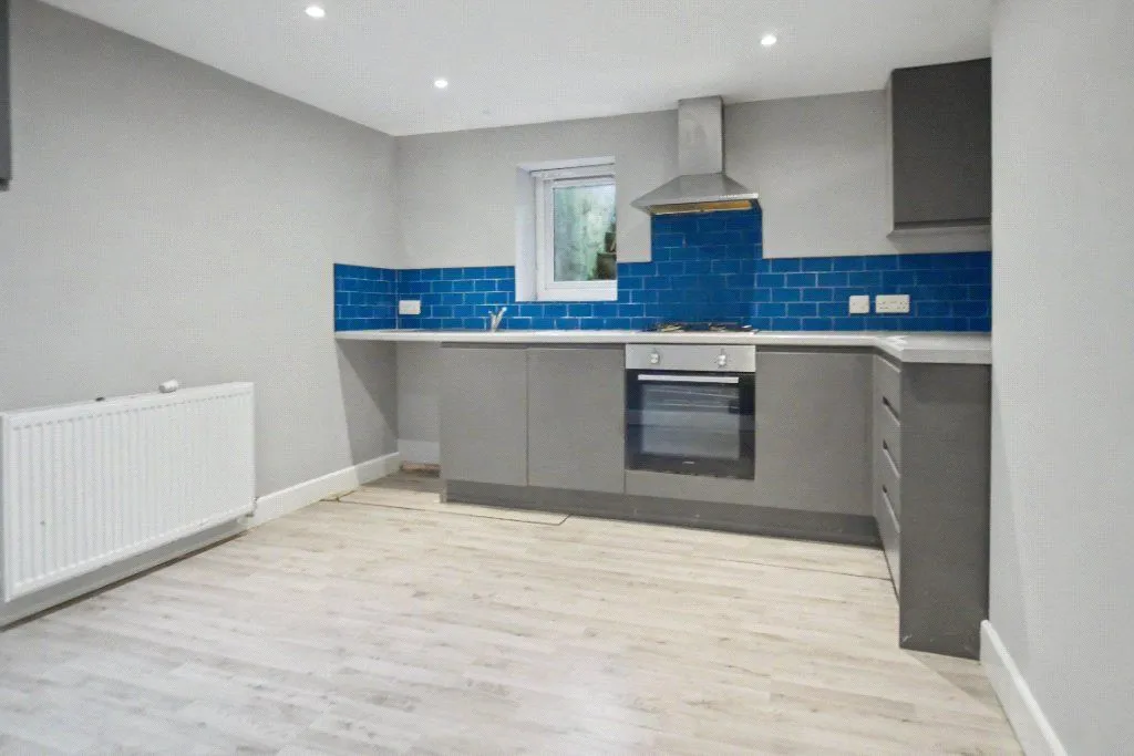 Roseneath Place, Leeds, LS12, photo 12
