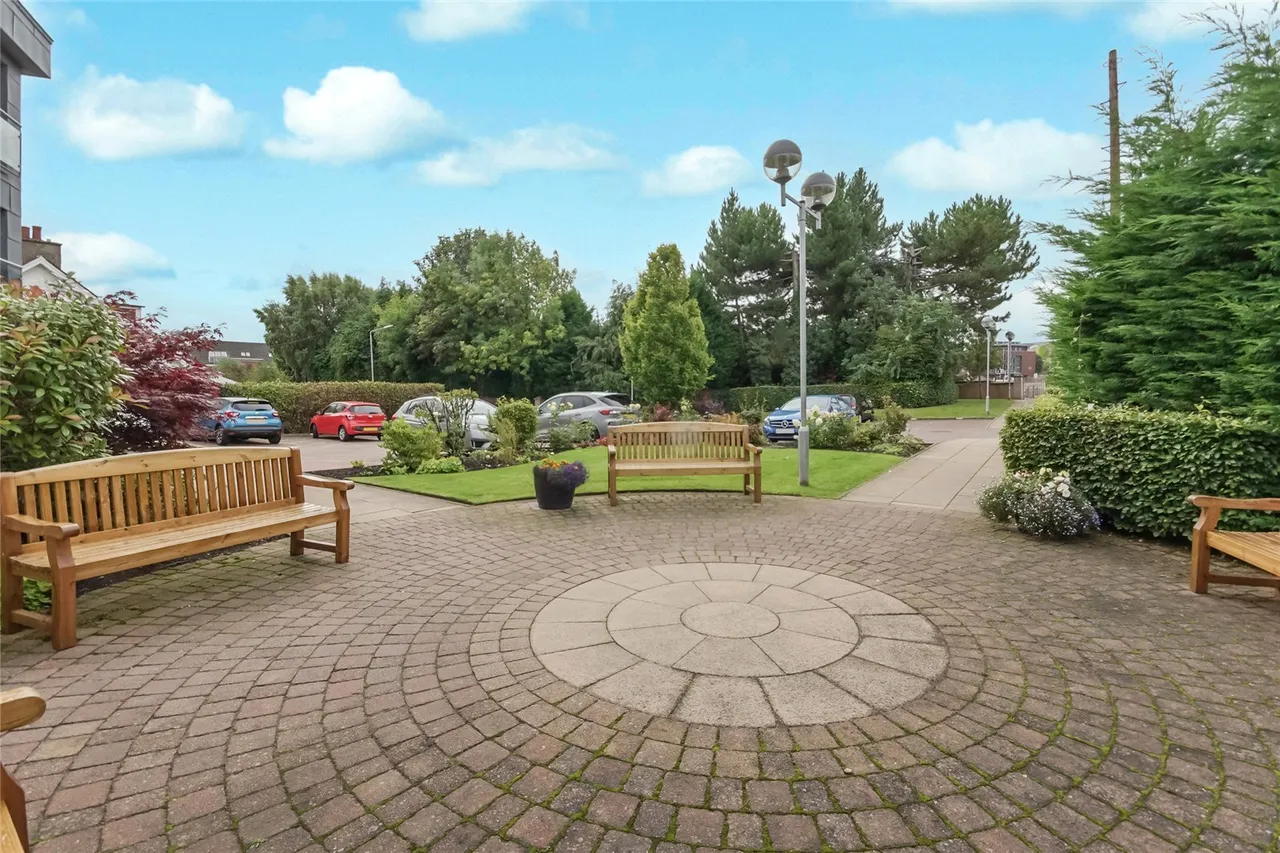 Lauder Court, Staneacre Park, ML3, photo 2