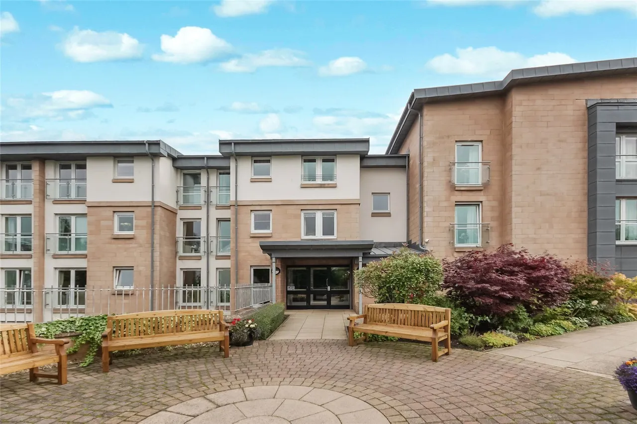 1 bed flat for sale, Lauder Court, Staneacre Park, ML3