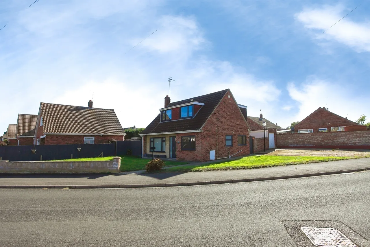 4 bed house for sale, Ullswater Avenue, Peterborough, PE4