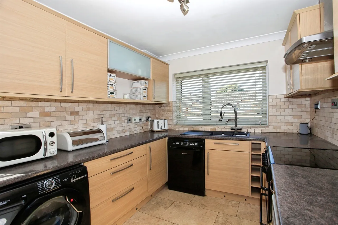 Ullswater Avenue, Peterborough, PE4, photo 13