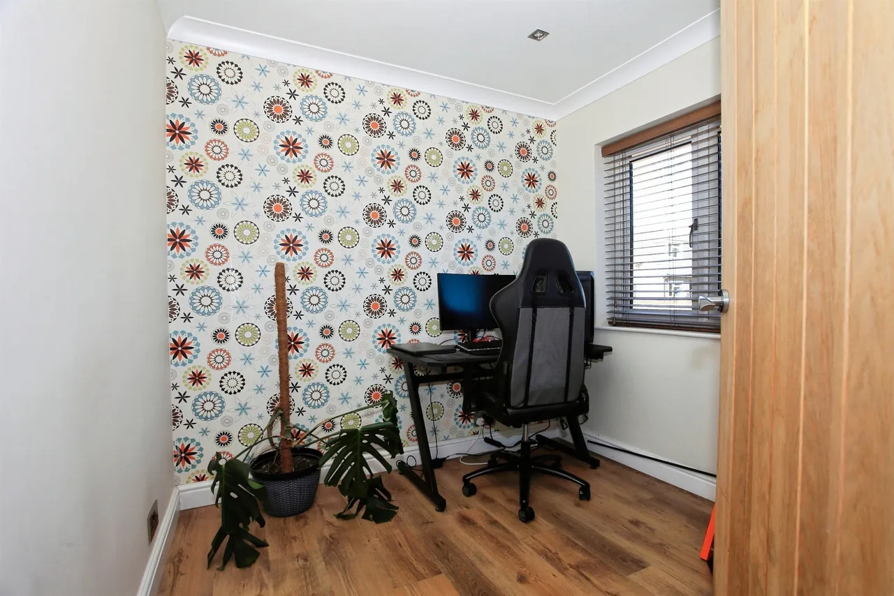 Ullswater Avenue, Peterborough, PE4, photo 19