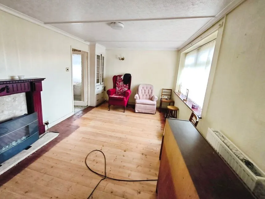 Cherry Grove, Wolverhampton, West Midlands, WV11, photo 2