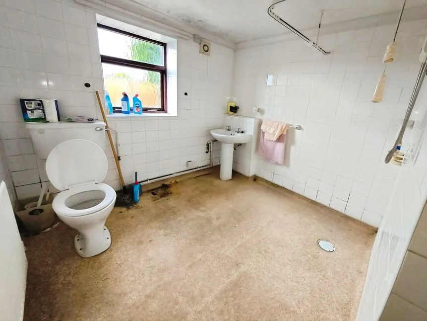 Cherry Grove, Wolverhampton, West Midlands, WV11, photo 5