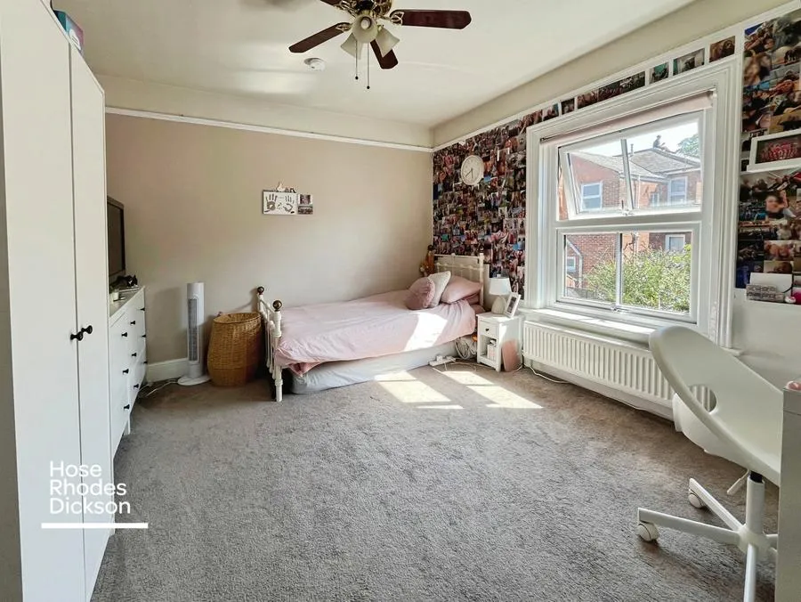 Newcomen Road, Sandown, PO36, photo 16
