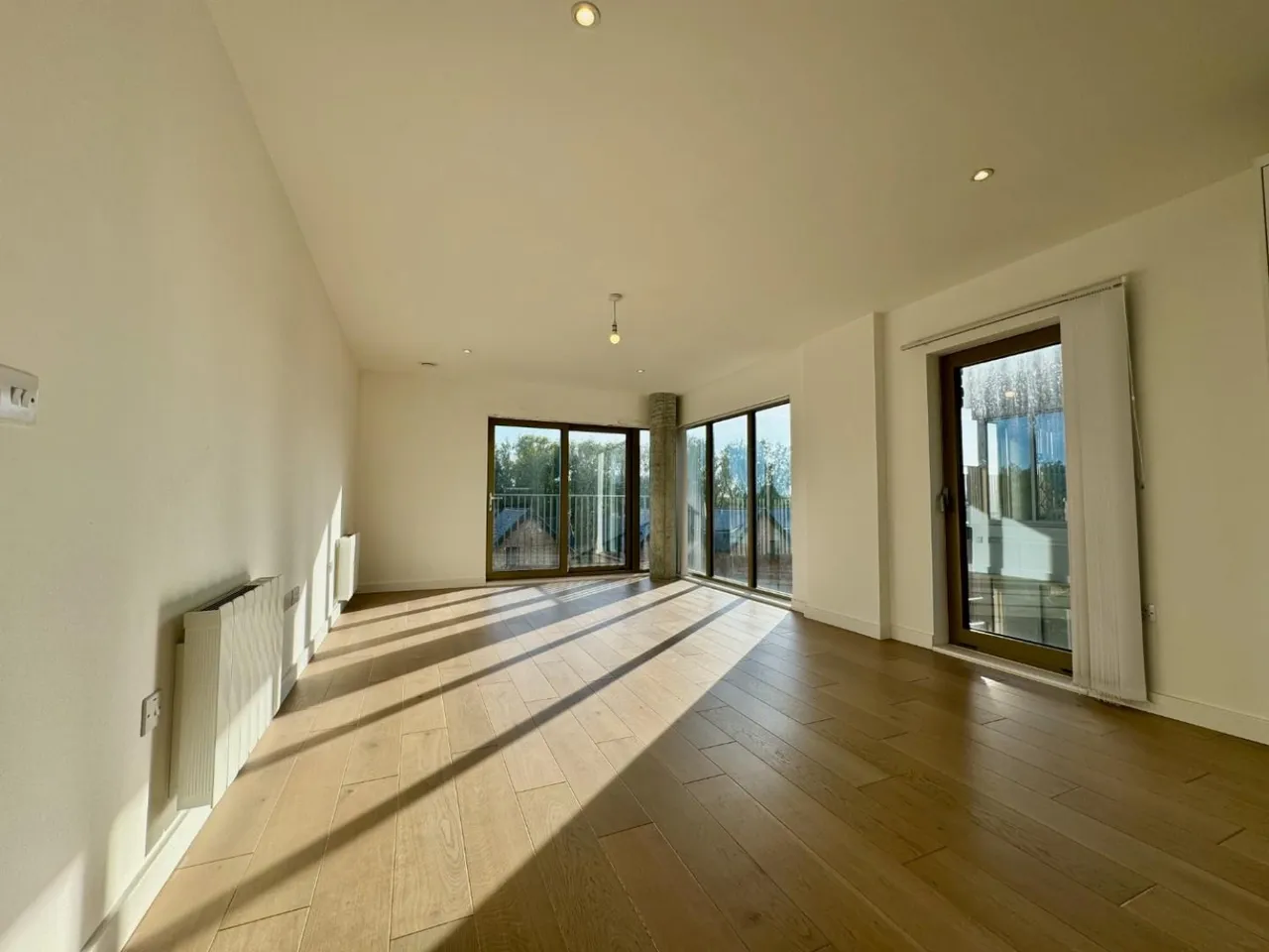 Betsom Place, Riverside Park,, photo 4