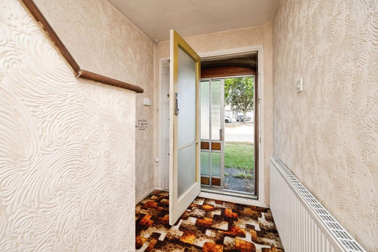 Fairbourne Avenue, Rowley Regis, B65, photo 2
