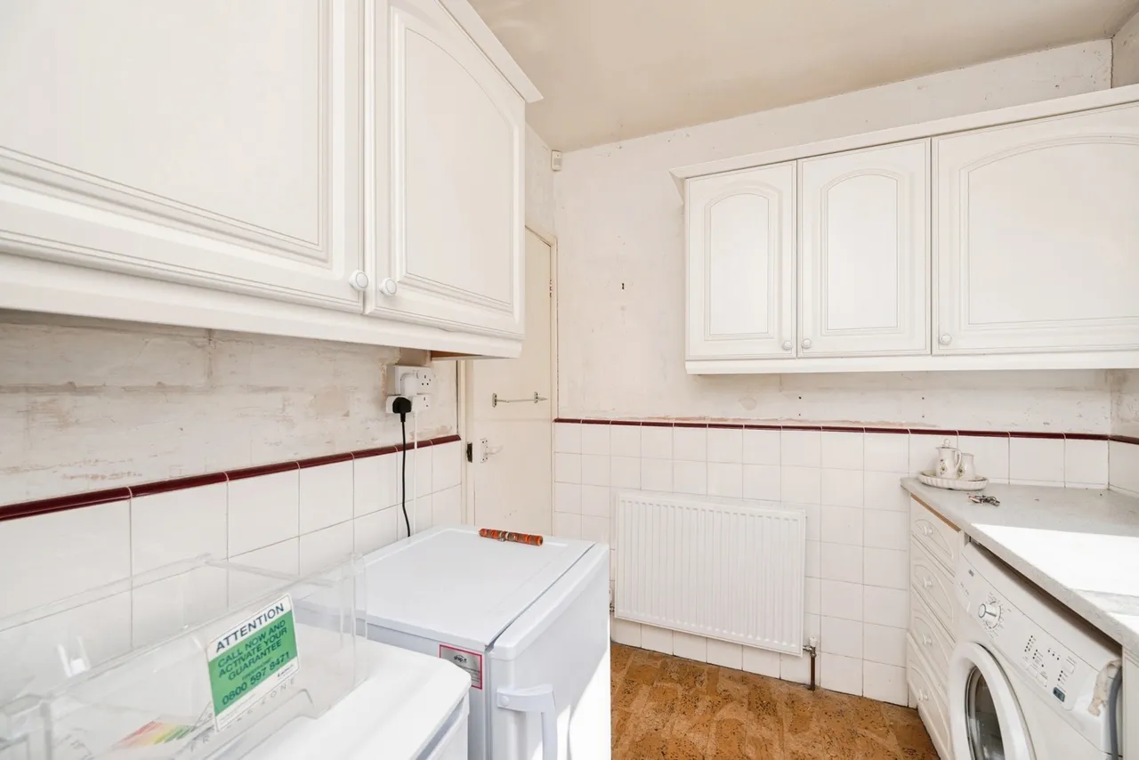 Fairbourne Avenue, Rowley Regis, B65, photo 20