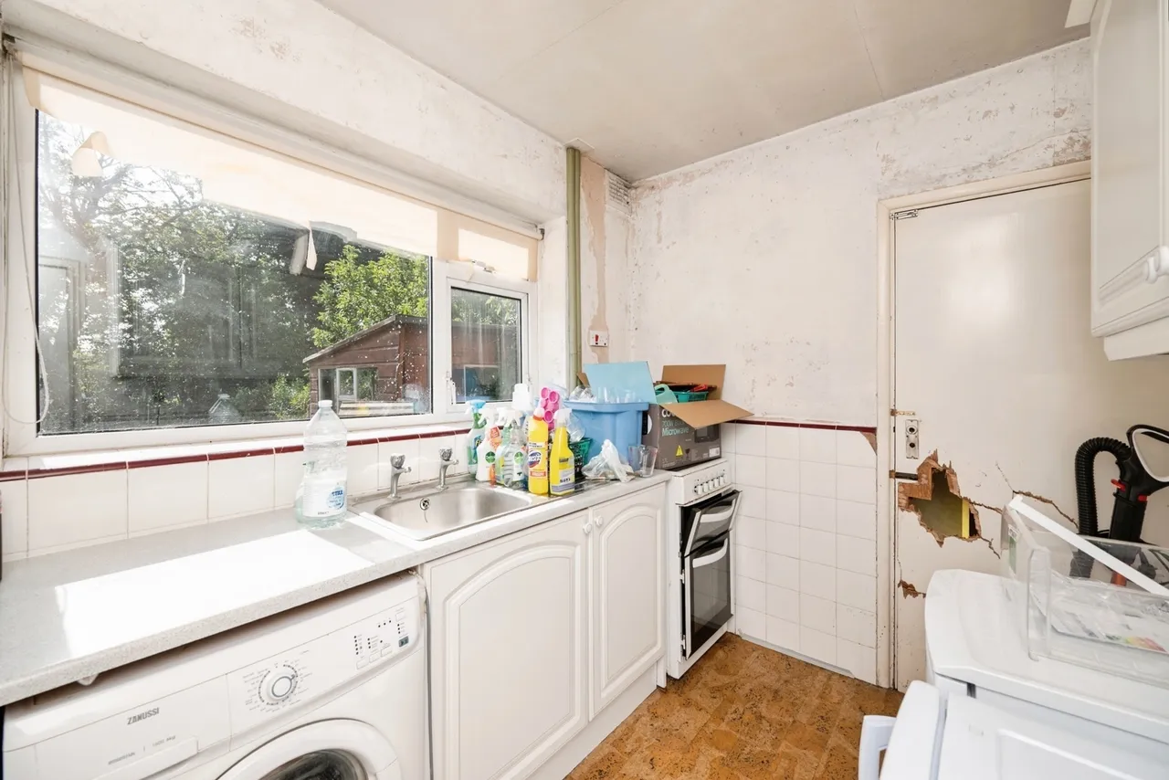 Fairbourne Avenue, Rowley Regis, B65, photo 18
