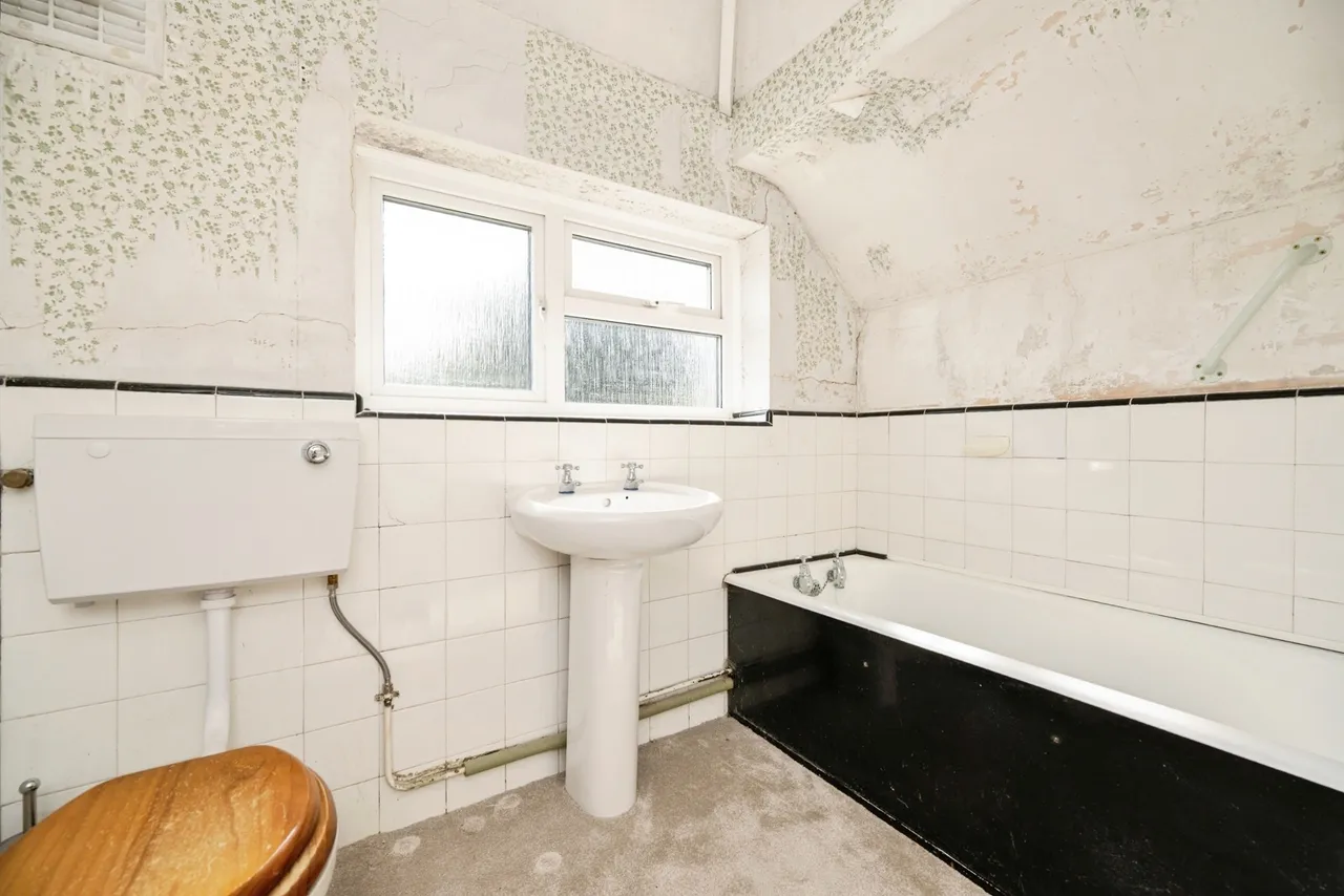 Fairbourne Avenue, Rowley Regis, B65, photo 10