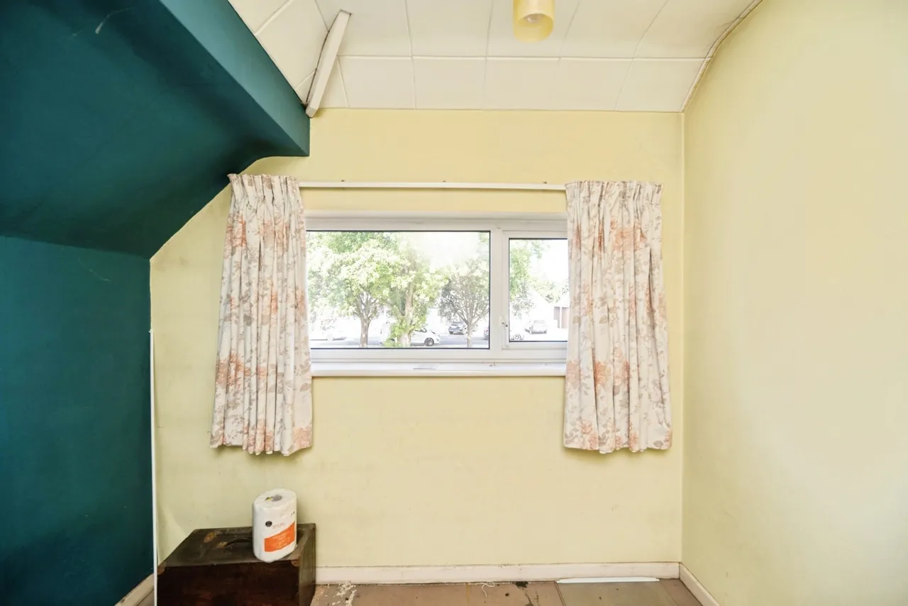 Fairbourne Avenue, Rowley Regis, B65, photo 25