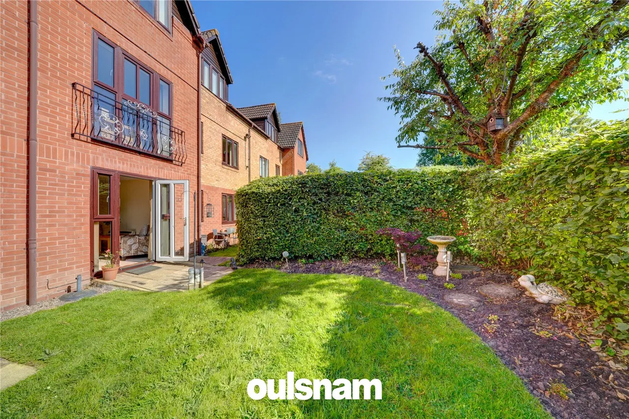 2 bed flat for sale — Kingfisher Court, Woodfield Road, Droitwich, Worcestershire, WR9 8UU