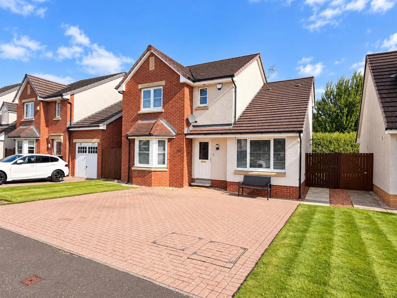 4 bed house for sale — St. John's Boulevard, Uddingston, Glasgow, G71 7JF