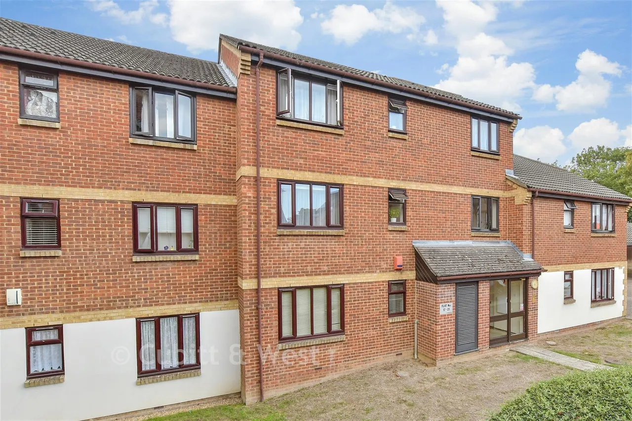 1 bed flat for sale, Kirk Rise, Sutton, SM1