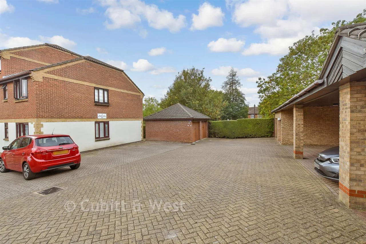 Kirk Rise, Sutton, SM1, photo 14