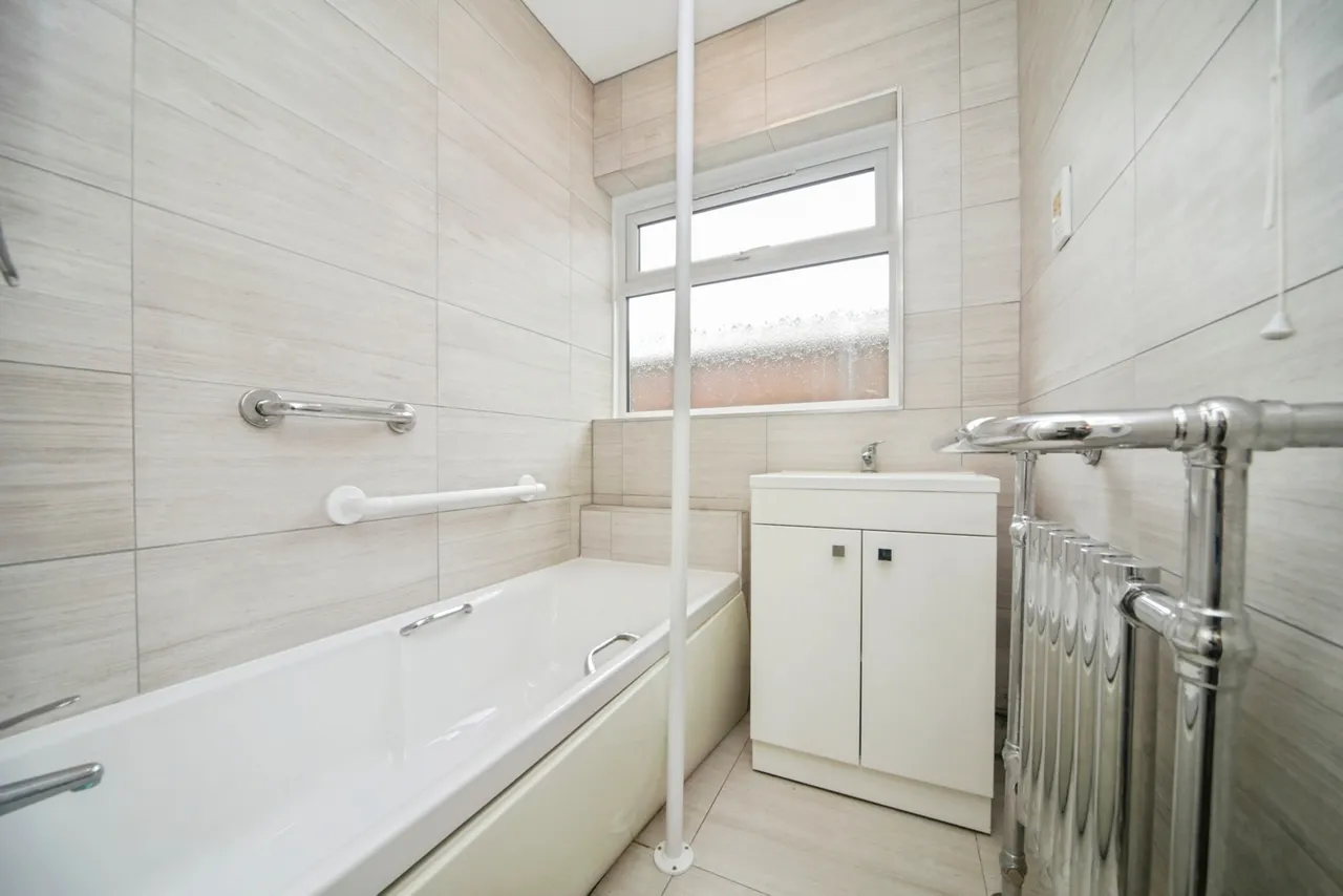 Chestnut Close, Stowupland, Stowmarket, Suffolk, IP14, photo 6