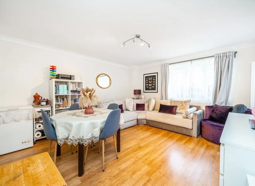 The Ham, Brentford, TW8, photo 2