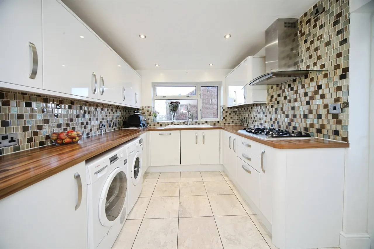 Capron Road, Luton, photo 11