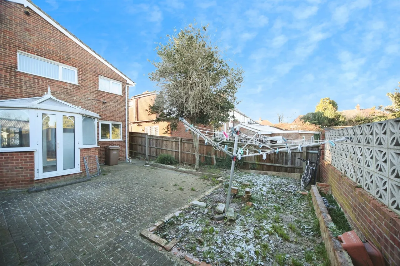 Capron Road, Luton, photo 12